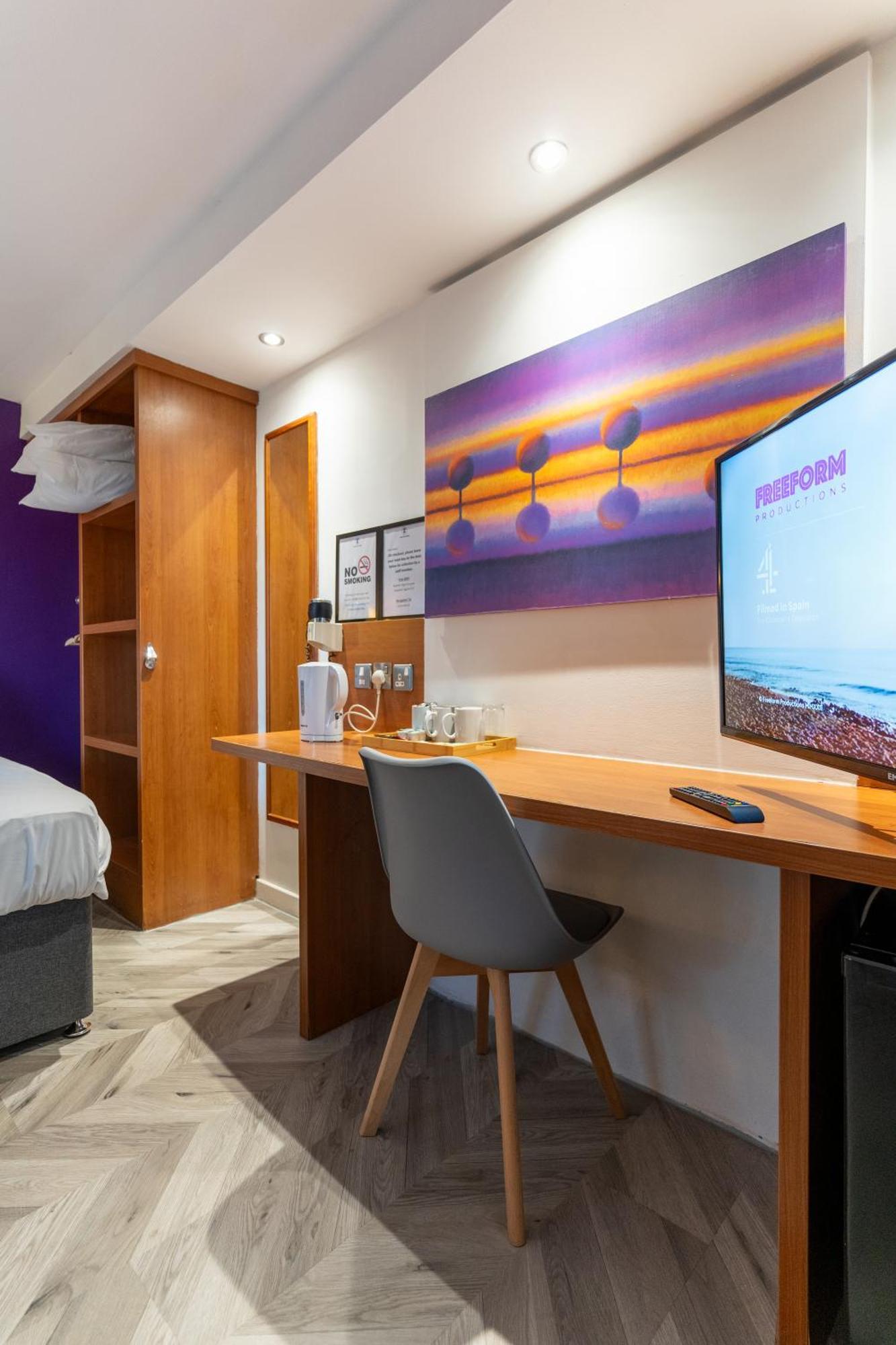 Oyo Tyger Inn, 3* Derby