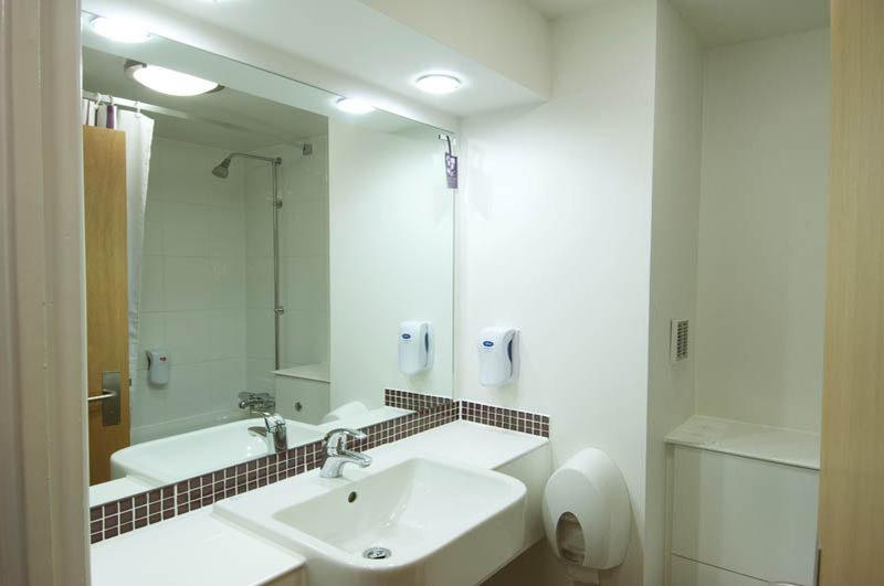 Oyo Tyger Inn, Hotel